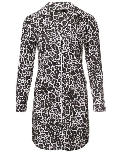Pretty You London Bamboo Long Sleeved S Classic Nightshirt In Leopard Print - Black