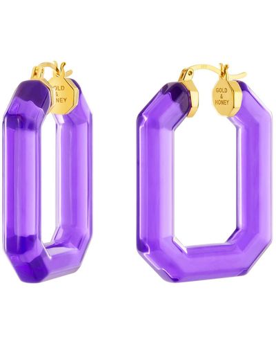 Gold & Honey Emerald Gemstone Lucite Hoop Earrings In Purple