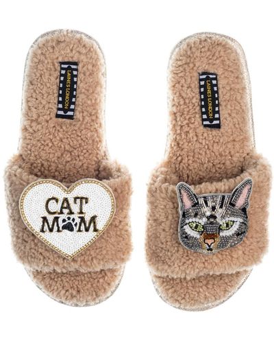 Laines London Teddy Toweling Slippers With Pebbles Cat & Cat Mom / Mum Brooches - Natural