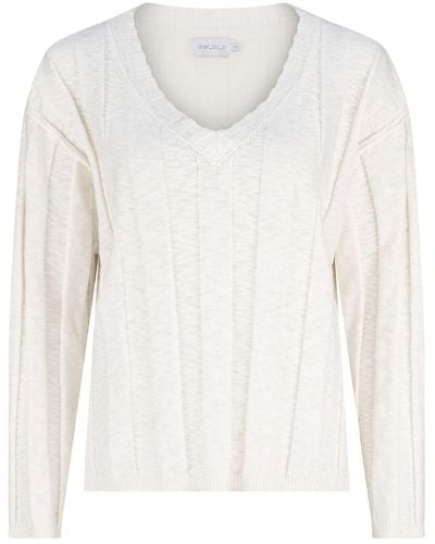 dref by d Dare Sweater - White