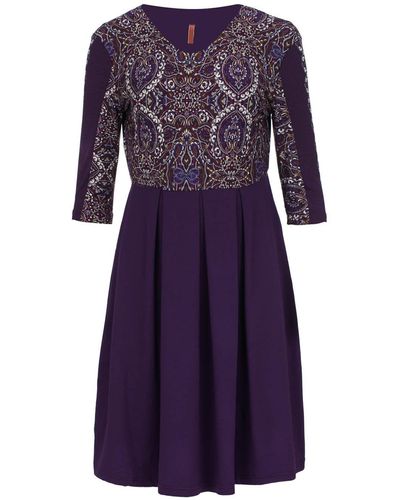 Conquista Print Detail Dress With Full Pleated Skirt - Purple