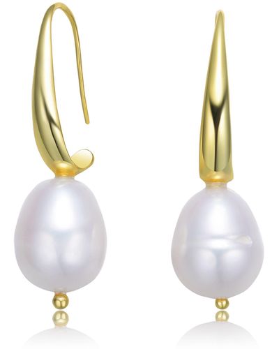Genevive Jewelry Delphine Teardrop Hoop Golden Pearl Earring - Metallic