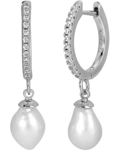 Leeada Jewelry Effie Pearl Drop huggies - White