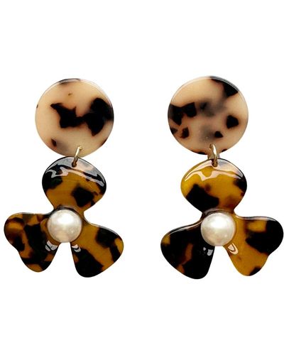 CLOSET REHAB Neutrals / Pearl Water Poppy Drop Earrings In Classic Af - Metallic