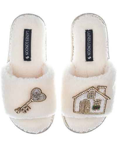 Laines London Teddy Towelling Slipper Sliders With New Home Brooches - White