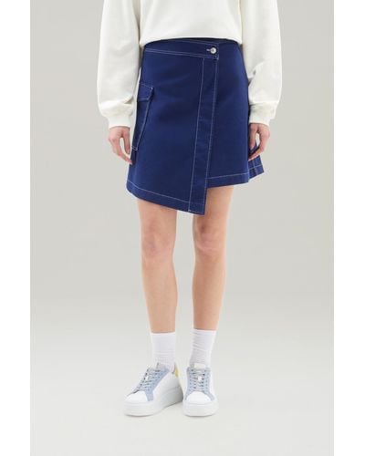 Woolrich Garment-dyed Wrap Cargo Skirt In Cotton Twill - Blue