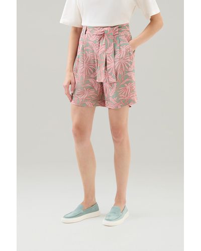 Woolrich Shorts With A Tropical Print - Pink