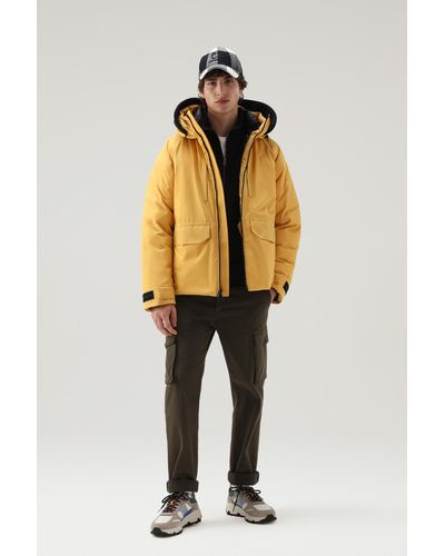 Woolrich Giacca mountain impermeabile in pertex revolve giallo