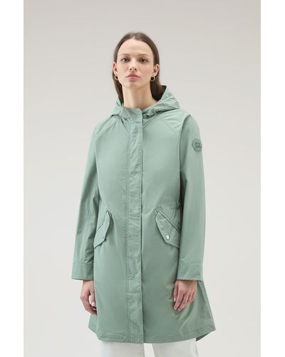 Woolrich Long Summer Parka In Urban Touch Fabric With Hood - Green