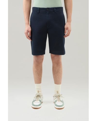 Woolrich Garment-dyed Chino Shorts In Stretch Cotton - Blue