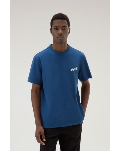 Woolrich T-shirt In Pure Cotton With Western Graphic On The Back Blue