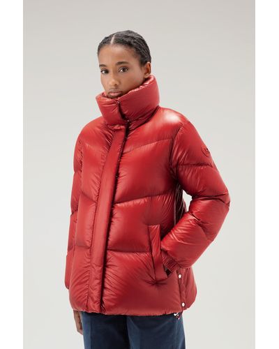 Woolrich Aliquippa Down Jacket In Glossy Nylon - Red