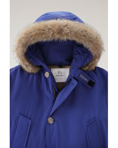 Woolrich Arctic Parka aus Ramar Cloth mit abnehmbarem Pelzbesatz - Blau