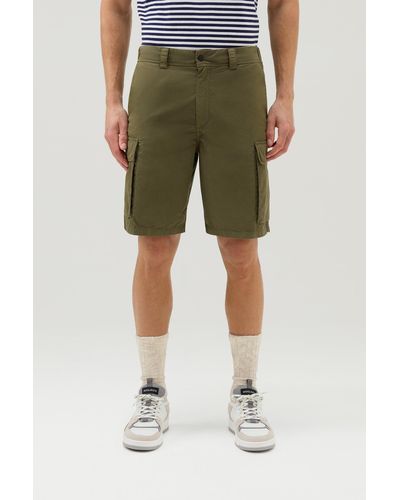 Woolrich Garment-dyed Cargo Short In Pure Cotton - Green