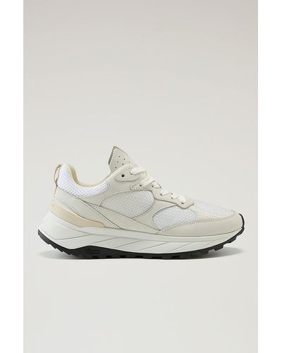 Woolrich Running Sneakers In Ripstop Fabric And Nubuck Leather - White