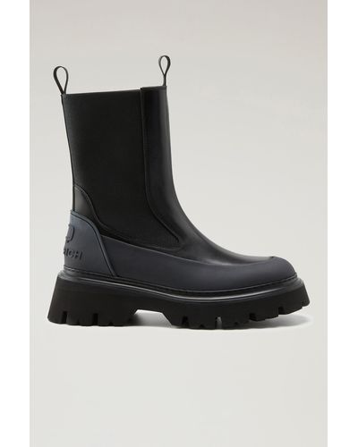 Woolrich Chelsea Boots With Lugged Sole - Black