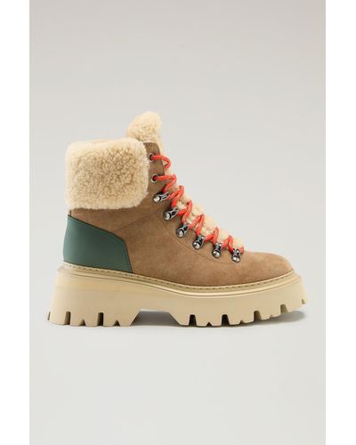 Woolrich Hiking Boots In Suede And Sheepskin - Natural