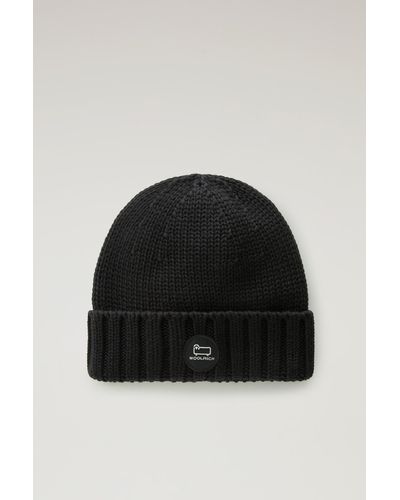 Woolrich Beanie In Pure Merino Virgin Wool With Logo - Black