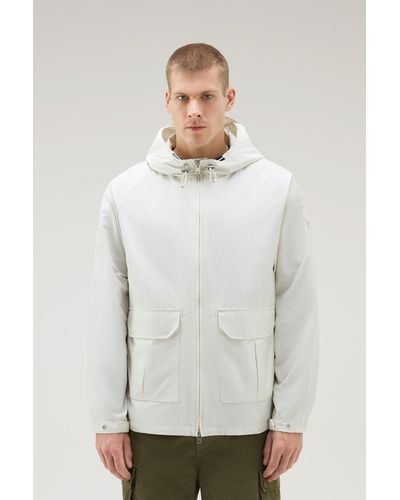 Woolrich Cruiser Jacket In Ramar Cloth With Hood - White