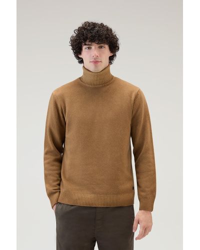 Woolrich Garment-dyed Turtleneck In Pure Virgin Wool - Natural