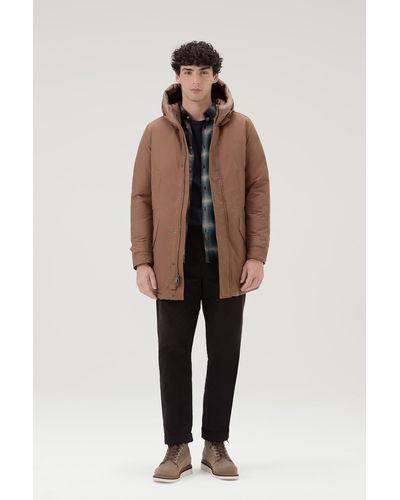 Woolrich Polar Parka Van Ramar Cloth Met Hoge Kraag Bruin - Naturel