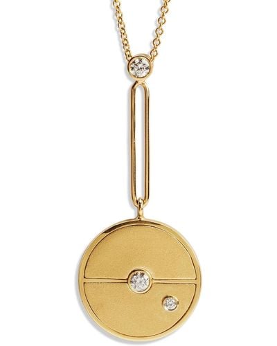 Retrouvai Signature Brushed Gold And Diamond Compass Yellow Gold Necklace - Metallic