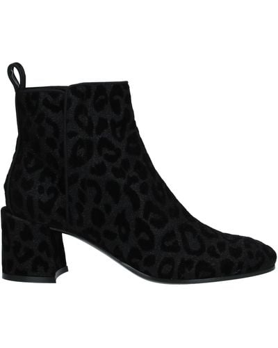 Dolce & Gabbana Leopard-print Ankle Boots - Black