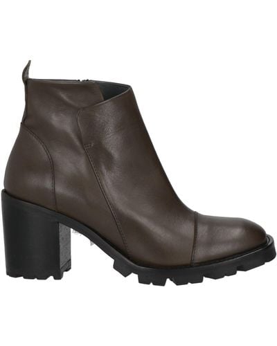 Ixos Ankle Boots - Brown