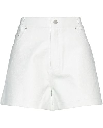 Han Kjobenhavn Shorts & Bermuda Shorts - White