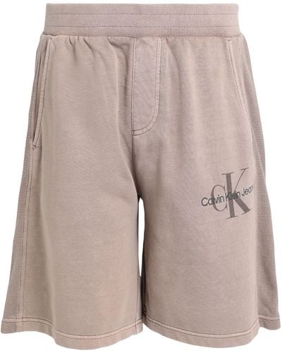 Calvin Klein Shorts et bermudas - Marron
