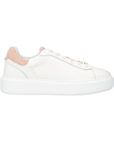 Ambitious Trainers - White