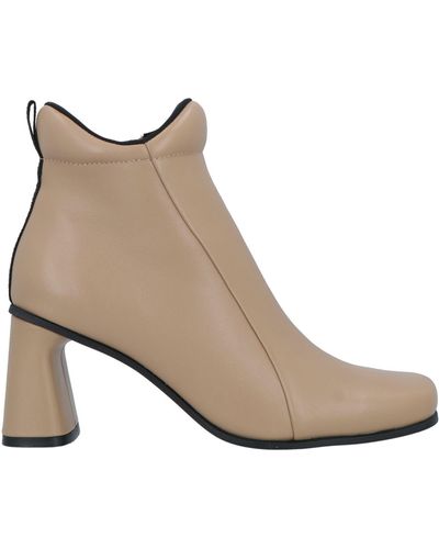 Jeannot Ankle Boots - Brown
