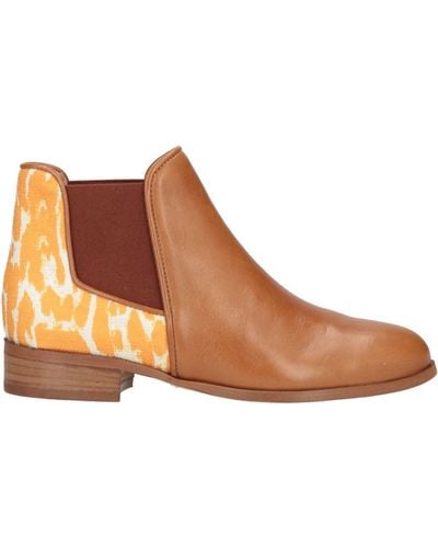 Mellow Yellow Ankle Boots - Brown