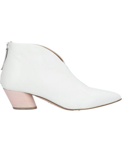 Halmanera Ankle Boots - White