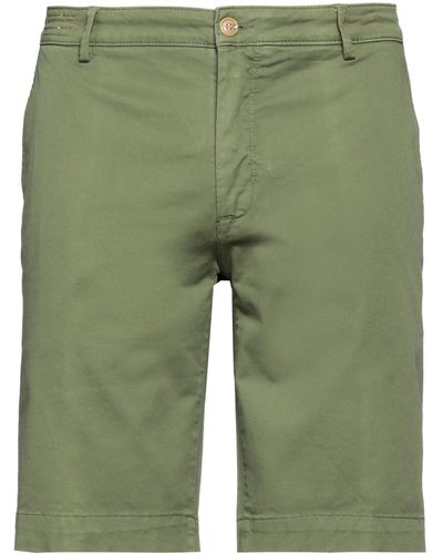 Yan Simmon Shorts & Bermuda Shorts - Green