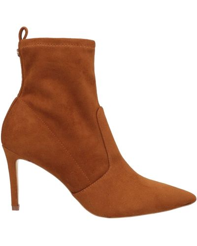 Date Ankle Boots - Brown