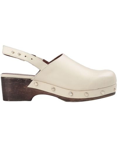 Alohas Mules & Clogs - White