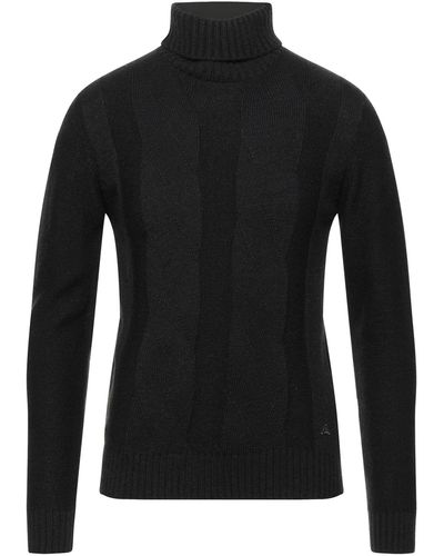 Yes-Zee Turtleneck - Black