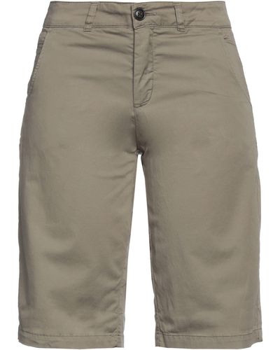 Woolrich Shorts & Bermuda Shorts - Grey