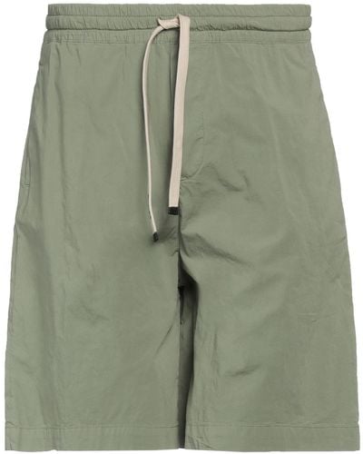 Haikure Shorts & Bermuda Shorts - Green