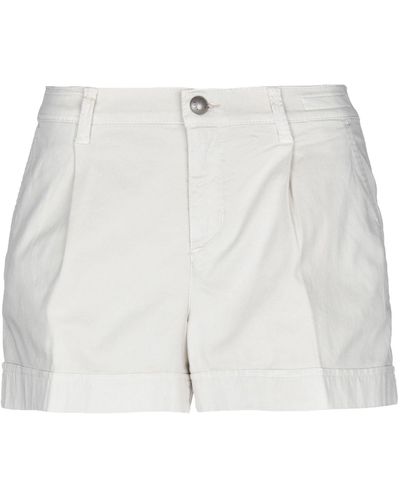 Jacob Coh?n Shorts & Bermuda Shorts - White