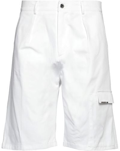 Les Hommes Shorts & Bermuda Shorts - White