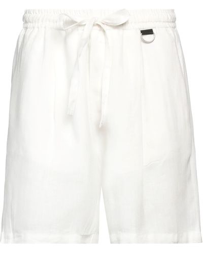 Low Brand Shorts & Bermudashorts - Weiß