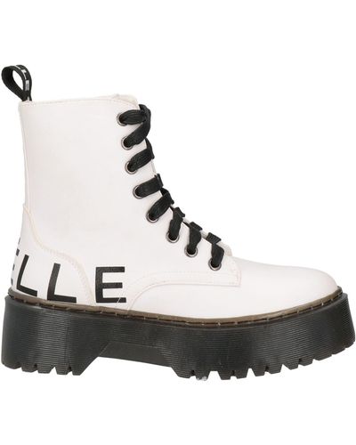 Gaelle Paris Ankle Boots - White
