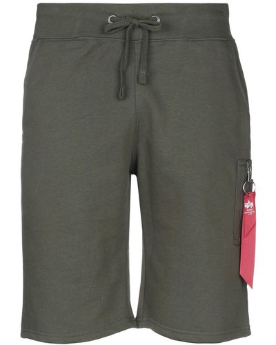 Alpha Industries Shorts & Bermuda Shorts - Green