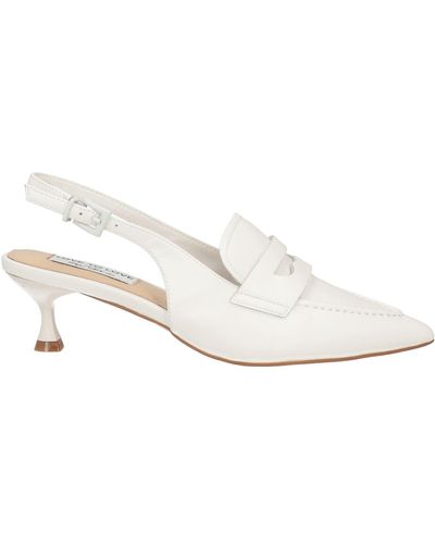 Gai Mattiolo Court Shoes - White