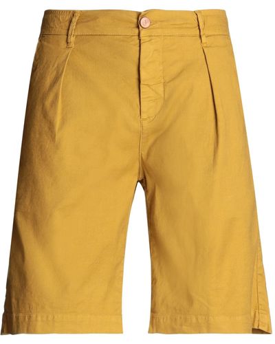 Jeckerson Shorts & Bermuda Shorts - Yellow