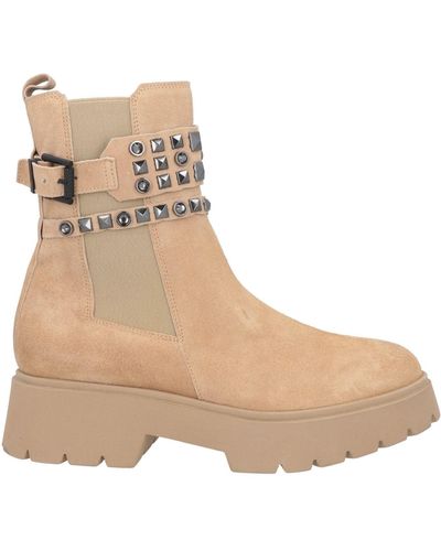 Janet & Janet Ankle Boots - Natural