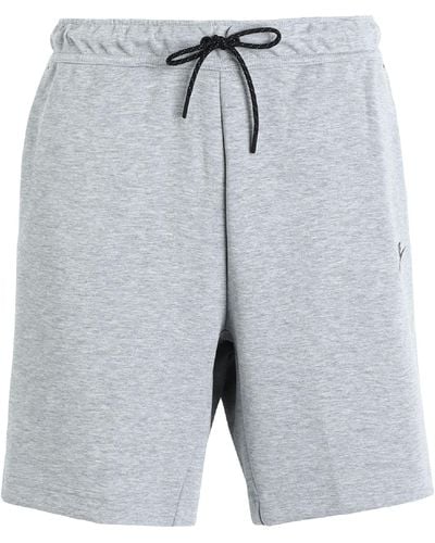 Nike Shorts & Bermudashorts - Grau