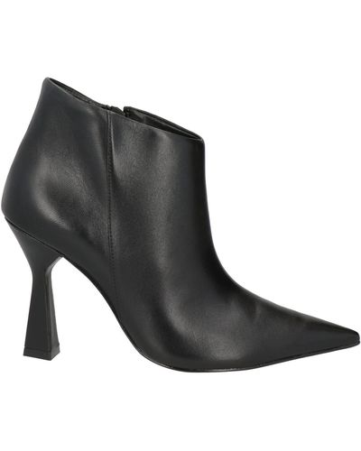 Carrano Ankle Boots Leather - Black